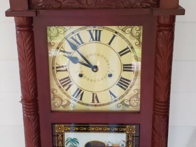 VINTAGE PILLAR & SPLAT CLOCK RUNNING CONDITION SHELF or WALL HANGER